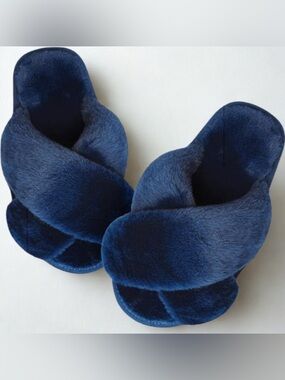 JIASUQI Women's Open-Toe Fluffy Criss Cross Slide Slippers Navy Blue Size 8/9
